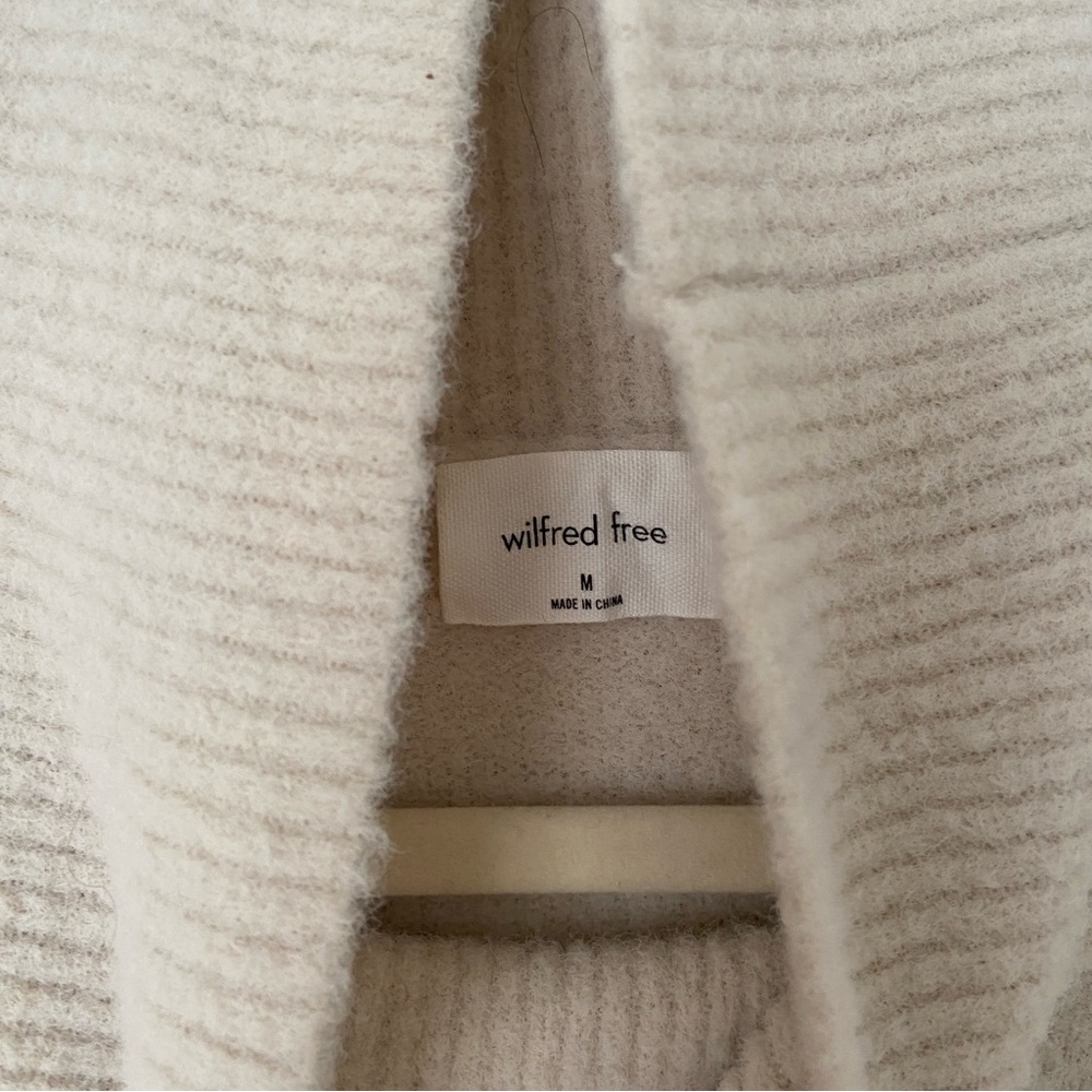 Aritzia Wilfred Free Hush Knit Turtleneck Sweater in Cream - Picture 5 of 10